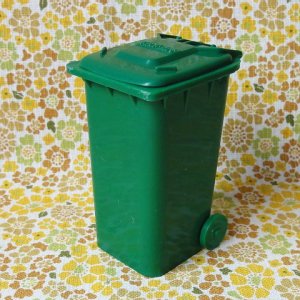 画像1: ハンガリー　ヴィンテージ　ミニチュアゴミ箱　グリーン