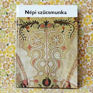 画像1: ハンガリ　ヴィンテージ　毛皮の職人仕事の本　「Nepi szucsmunka」　1979
