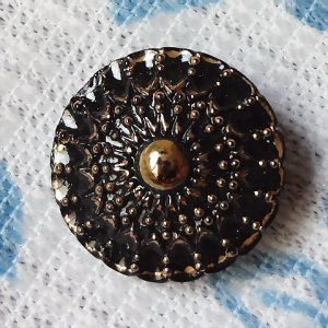 画像1: チェコのヴィンテージボタン　1960〜70年代　1.7cm  A