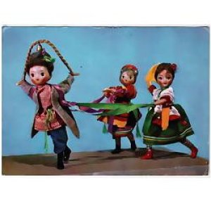 画像1: ヴィンテージポストカード　民族衣装人形・トロイカのお通りだ！　1968　【USED】