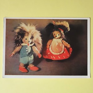 画像: ヴィンテージポストカード　はりねずみの男の子と女の子　1966