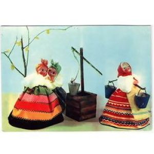 画像: ヴィンテージポストカード　民族衣装人形・井戸端会議　1968