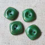 画像: チェコのヴィンテージボタン　グリーン平型4個セット　1.2cm 