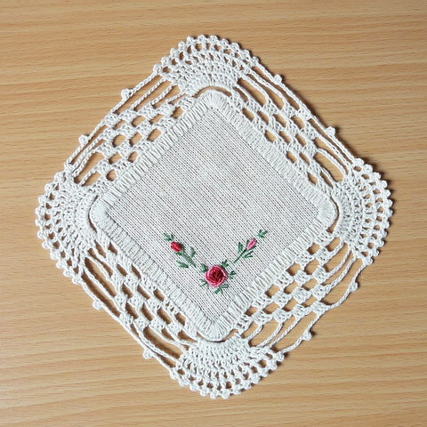 画像1: ブルガリア　刺繍コースター　プチローズ　F