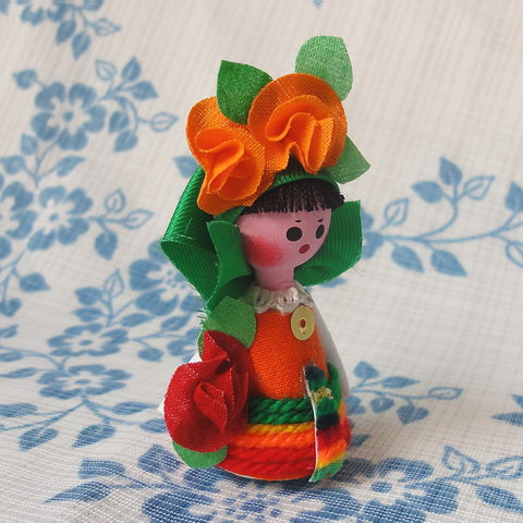 画像: ブルガリア　バラ人形　小さいタイプ・女の子　H