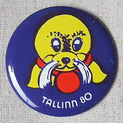 画像1: ロシアン缶バッジ　1980年モスクワオリンピック・タリンのキャラクター　ヴィグリ　ハイハイ　Ｂ