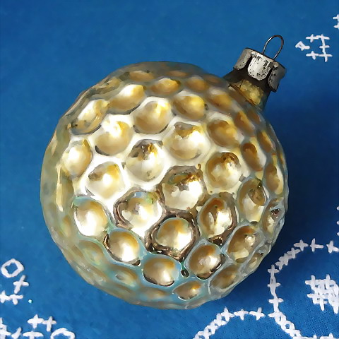 画像: ロシア　ヴィンテージ　ガラスのクリスマスオーナメント　ぶつぶつボール