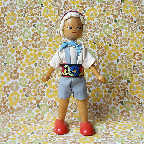 画像1: ポーランド　ヴィンテージ　木のお人形　チロリアン風姿の男の子