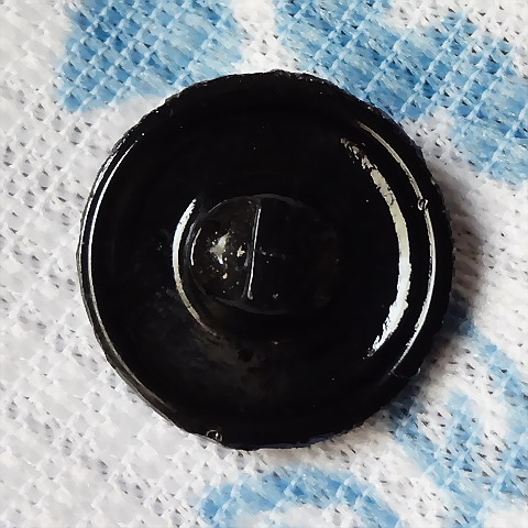 画像: チェコのヴィンテージボタン　1960〜70年代　1.8cm　A