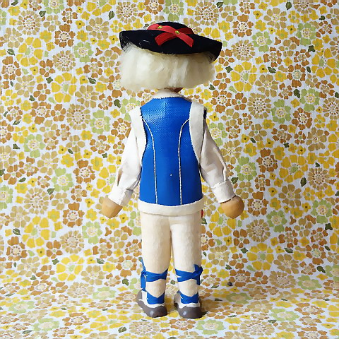 画像: ポーランド　ヴィンテージ　木のお人形　黒い帽子に青いベストの男の人