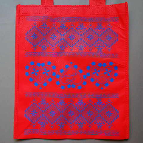画像: ハンガリー　不織布エコバッグ　ハンガリーの伝統刺繍・ブジャーク　レッド