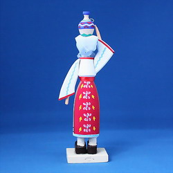 画像: ルーマニア　民族衣装のお人形　(4)ピンクのエプロン